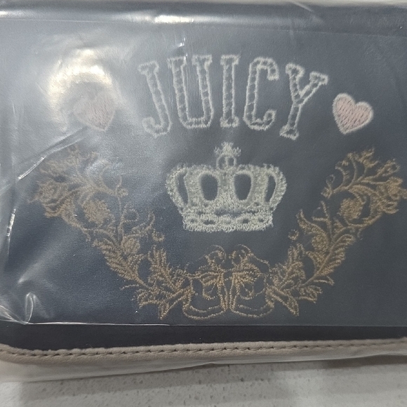 Juicy Couture Liquorice Velour Flip Fold Wallet with Heart and Crown Charms - Picture 7 of 8